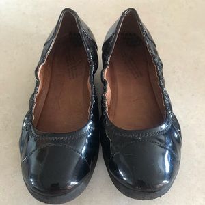 Fitflop patent ballet flats Sz eur 38 or US 8